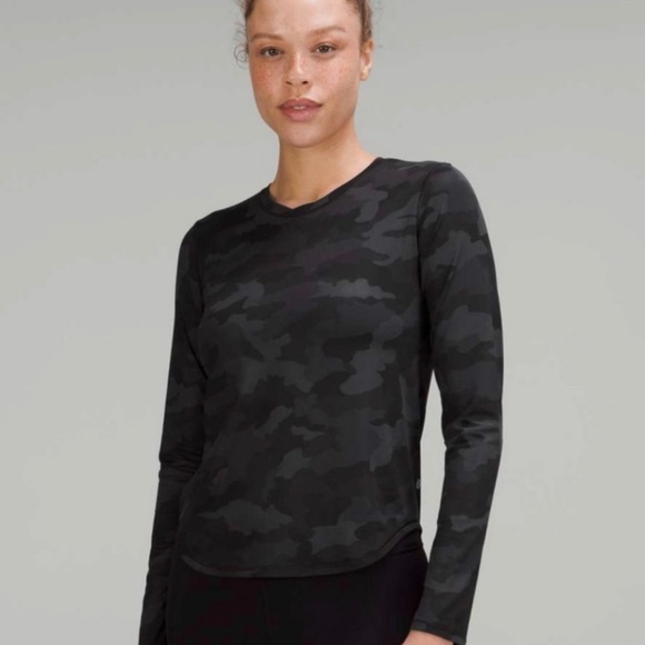 Lululemon Train to Be Long Sleeve in Black Camo - Picture 6 of 9